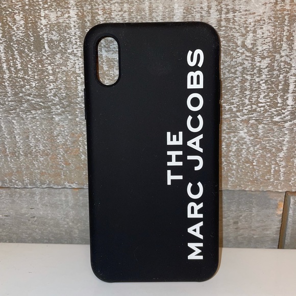 ⚫️⚪️Marc Jacobs case ⚫️⚪️ - Picture 1 of 4